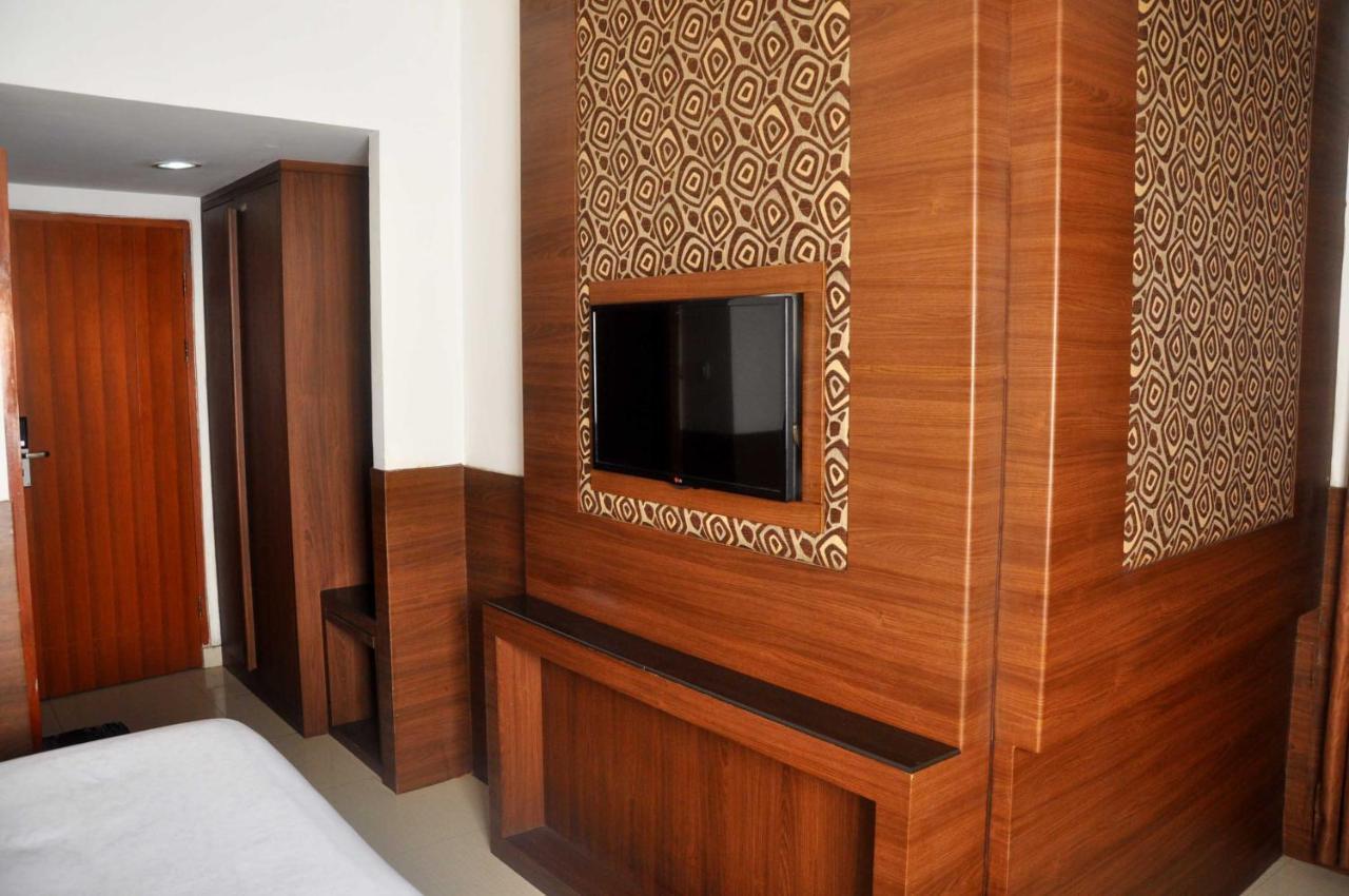 Ams Penthouse Hotel Jakarta Luaran gambar