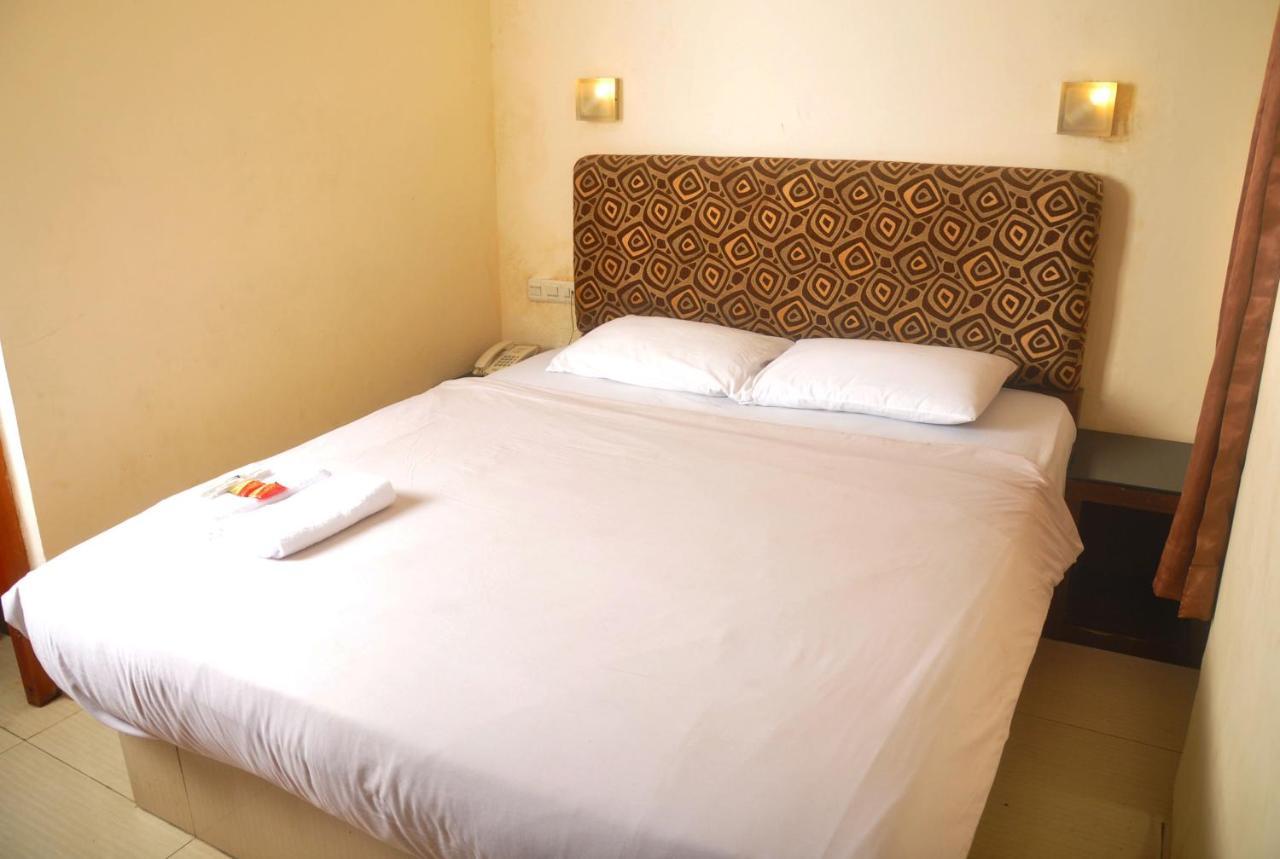 Ams Penthouse Hotel Jakarta Luaran gambar