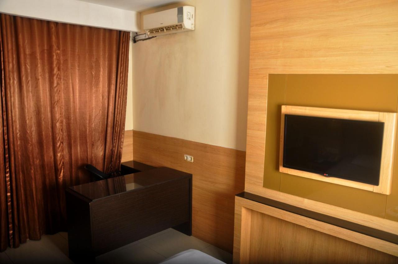 Ams Penthouse Hotel Jakarta Luaran gambar